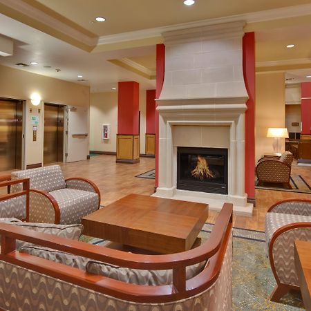 Holiday Inn & Suites Bakersfield, An Ihg Hotel Интерьер фото